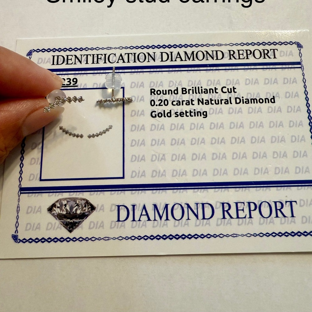 18k Solid White Gold Diamond Smiley Stud Earrings